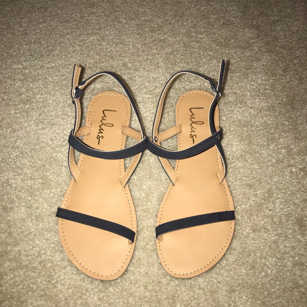Lulu’s navy strapped sandals